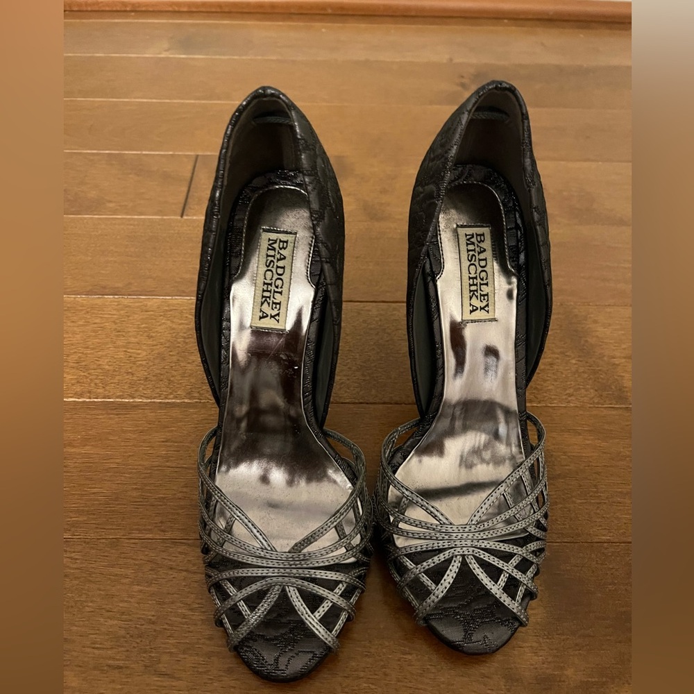 Badgley Mischka Grey and Silver Peep Toe Heels